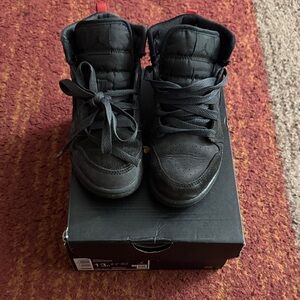 Jordan 1 Mid size 13c